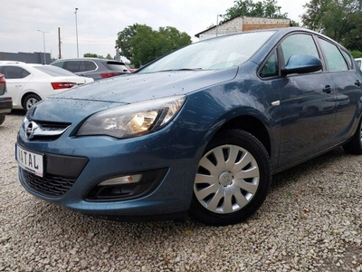 Opel Astra J Hatchback 5d Facelifting 1.6 Twinport ECOTEC 115KM 2014