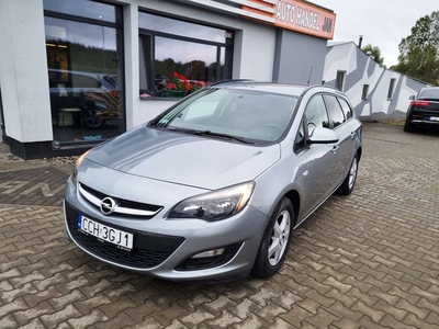 Opel Astra J Sports Tourer Facelifting 1.6 Twinport ECOTEC 115KM 2013