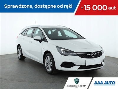 Opel Astra K Sportstourer Facelifting 1.2 Turbo 145KM 2020