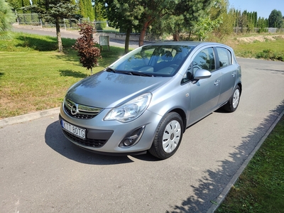 Opel Corsa D Hatchback 1.2 Twinport ECOTEC 85KM 2011