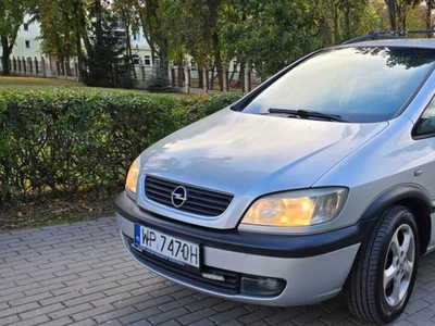 Opel Zafira A 2.2 16V 147KM 2002