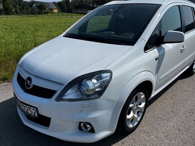 Opel Zafira B 1.8 ECOTEC 140KM 2009