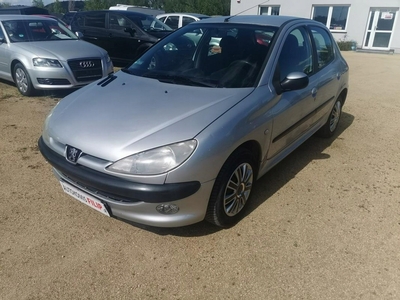 Peugeot 206 Hatchback 1.4 i 75KM 2003