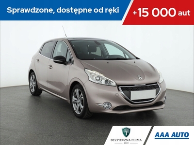 Peugeot 208 I Hatchback 3d 1.4 VTI 95KM 2012