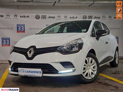 Renault Clio 0.9 benzyna 90 KM 2016r. (Warszawa)