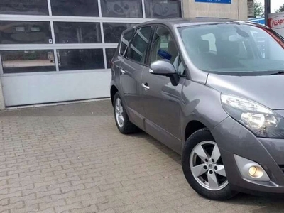 Renault Grand Scenic II Grand Scenic 2.0 16v 140KM 2009