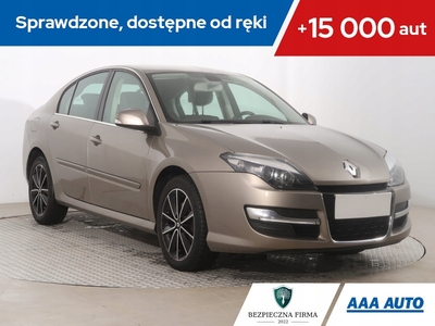 Renault Laguna III Hatchback Phase II 2.0 dCi 130KM 2013