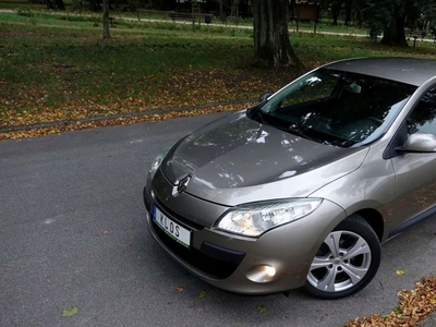 Renault Megane III Hatchback 1.4 16v TCe 130KM 2010