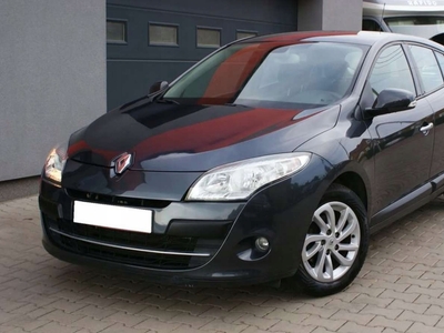 Renault Megane III Hatchback 1.6 16v 110KM 2010