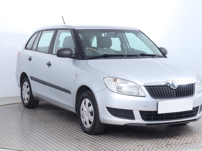 Skoda Fabia II , Salon Polska, Serwis ASO, GAZ, Parktronic