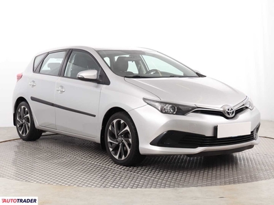 Toyota Auris 1.4 88 KM 2015r. (Piaseczno)