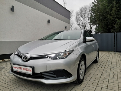 Toyota Auris II Touring Sports Facelifting 1.6 Valvematic 132KM 2015