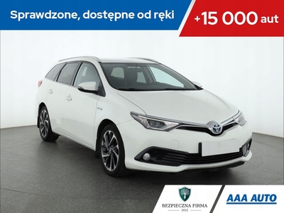 Toyota Auris II Touring Sports Facelifting 1.8 Hybrid 136KM 2016