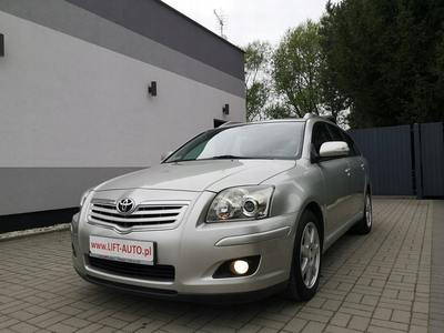 Toyota Avensis II Kombi 2.0 D-4D 126KM 2007