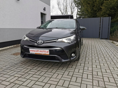 Toyota Avensis III Sedan Facelifting 2015 1.8 Valvematic 147KM 2015