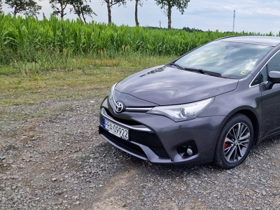 Toyota Avensis III Wagon Facelifting 2015 2.0 D-4D 143KM 2015