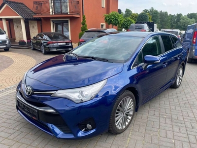 Toyota Avensis III Wagon Facelifting 2015 2.0 D-4D 143KM 2016