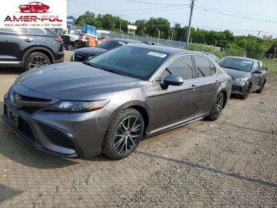 Toyota Camry IX 2021