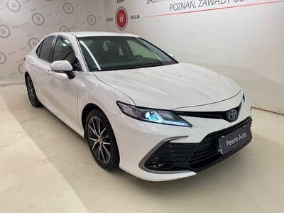 Toyota Camry IX 2023