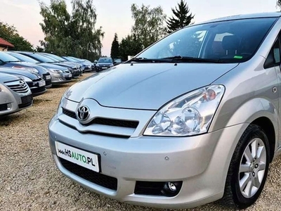 Toyota Corolla Verso E120 1.8 VVT-i 130KM 2007