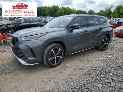 Toyota Highlander III 2022