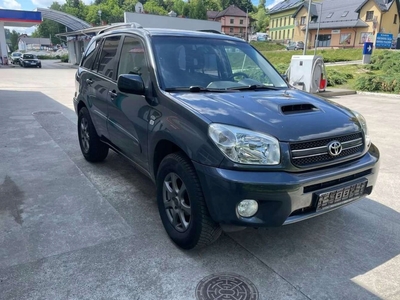 Toyota RAV4 II 2.0 16V D-4D 116KM 2005