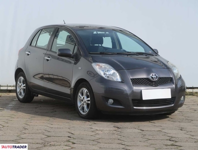 Toyota Yaris 1.4 88 KM 2010r. (Piaseczno)