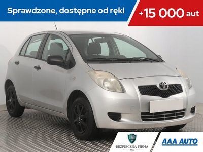 Toyota Yaris II Hatchback 5d 1.0 VVT-i 69KM 2007