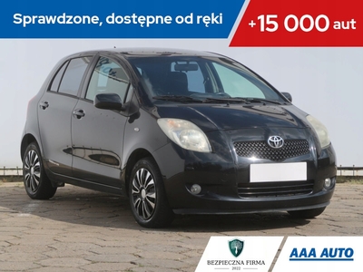 Toyota Yaris II Hatchback 5d 1.3 i VVT-i 86KM 2007