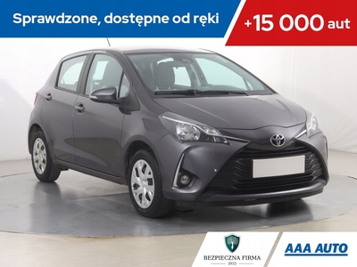 Toyota Yaris III Hatchback 5d Facelifting 2017 1.5 Dual VVT-iE 111KM 2019