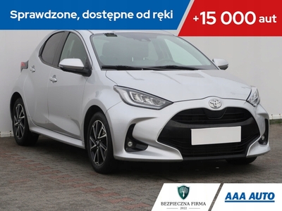 Toyota Yaris IV Hatchback 1.5 Dynamic Force 125KM 2021