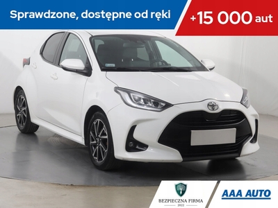 Toyota Yaris IV Hatchback 1.5 Dynamic Force 125KM 2021