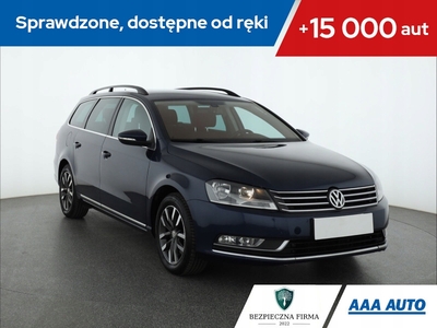 Volkswagen Passat B7 Variant 2.0 TDI CR DPF BlueMotion 140KM 2013