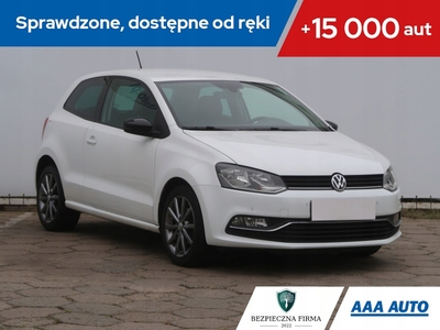 Volkswagen Polo V Hatchback 3d Facelifting 1.2 TSI BlueMotion Technology 90KM 2015