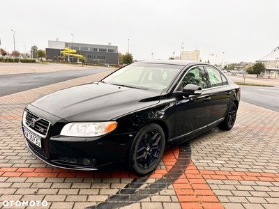 Volvo S80 4.4 V8 Momentum