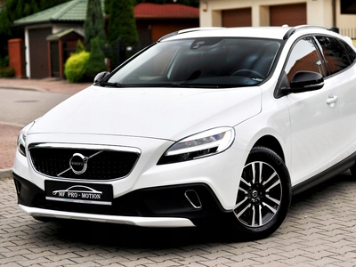 Volvo V40 II Hatchback Facelifting 2.0 D3 150KM 2018