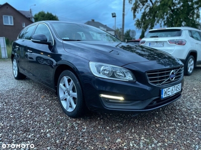 Volvo V60 I Kombi Facelifting 2.0 D4 DRIVE-E 190KM 2018