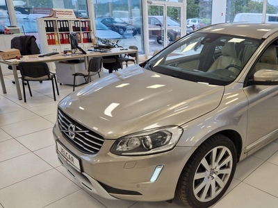 Volvo XC60 I SUV Facelifting 2.5 T5 254KM 2015