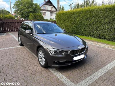 BMW Seria 3 318d Luxury Line