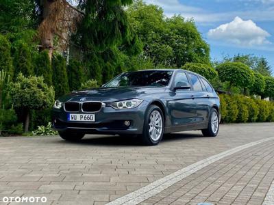 BMW Seria 3 320d Touring Sport-Aut Luxury Line