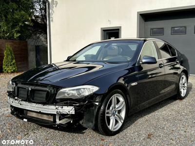 BMW Seria 5 535i Sport-Aut