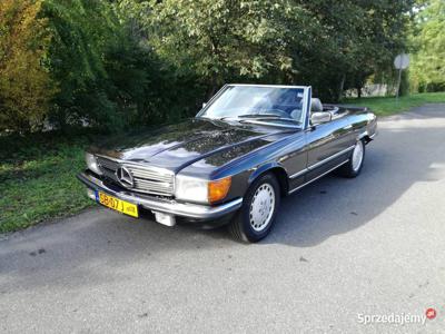 Mercedes-Benz 500 SL 1985r. R107 2+2