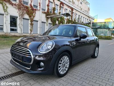 MINI Cooper Essential Trim