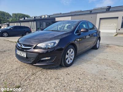 Opel Astra IV 1.4 T Active