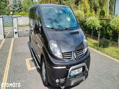 Renault Trafic 2.0 dCi 115 FAP Grand Passenger Black Edition