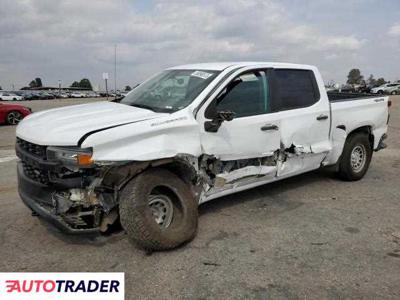 Chevrolet Silverado 5.0 benzyna 2019r. (FRESNO)