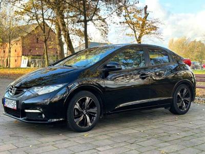 Honda Civic IX Hatchback 5d 1.8 i-VTEC 142KM 2012