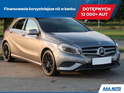 Mercedes Klasa A W176 Hatchback 5d Facelifting 180 122KM 2015