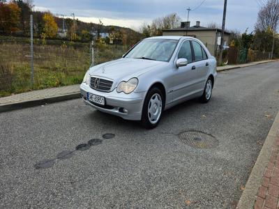 Mercedes Klasa C W203 Sedan W203 1.8 129KM 2001