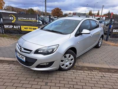 Opel Astra J Hatchback 5d Facelifting 1.6 Twinport ECOTEC 115KM 2015